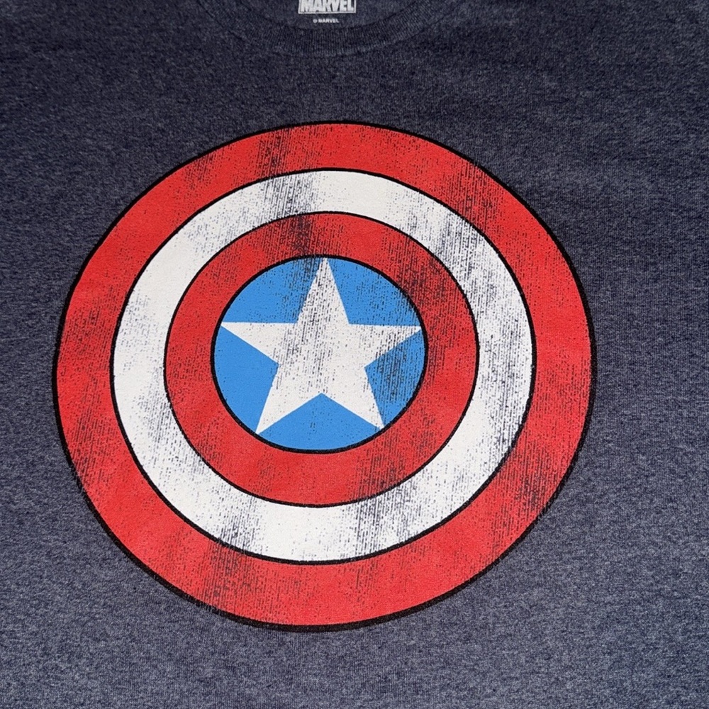 Marvel blue gray red white mens t-shirt shortsleeve DisneyLand DisneyWorld Large - Picture 2 of 5